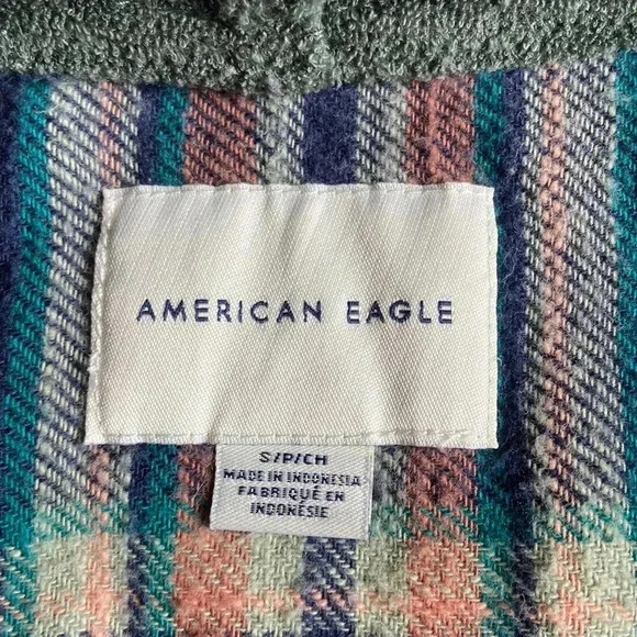 American Eagle | Hooded Long Sleeve Button  Up - Picture 8 of 9